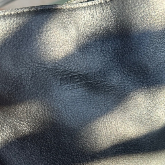 AMERICAN LEATHER CO. Cleveland Triple Entry Shopper! - Picture 4 of 13